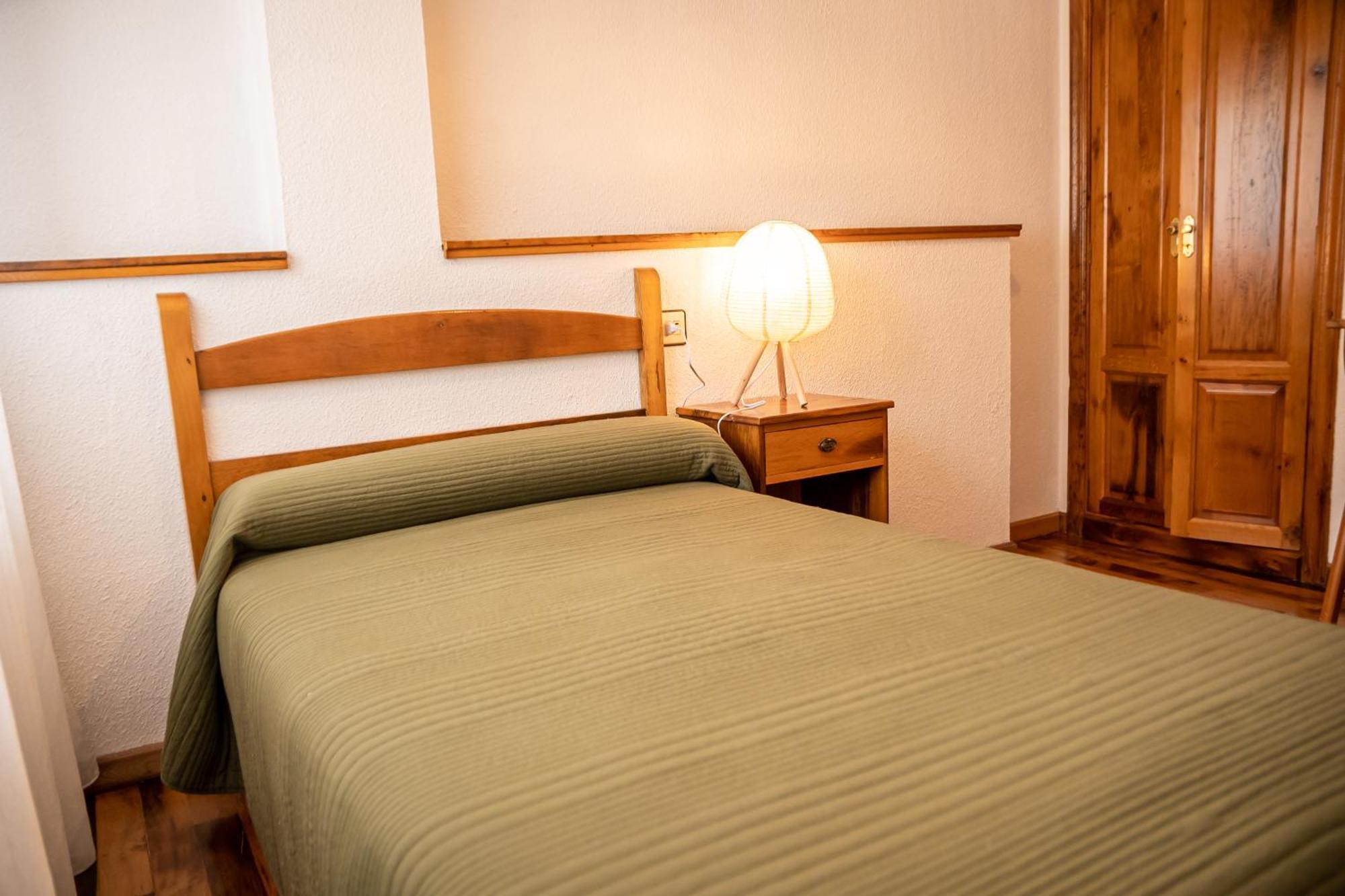 Hostal Restaurante Ventasierra Valdoré Quarto foto